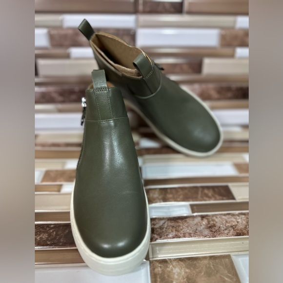 NWB VIONIC WOMENS
BRINKELY BOOTIE SZ 5 - Picture 7 of 14